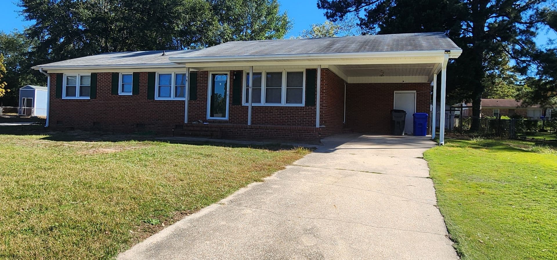 SPRING LAKE House: 701 FREDA COURT