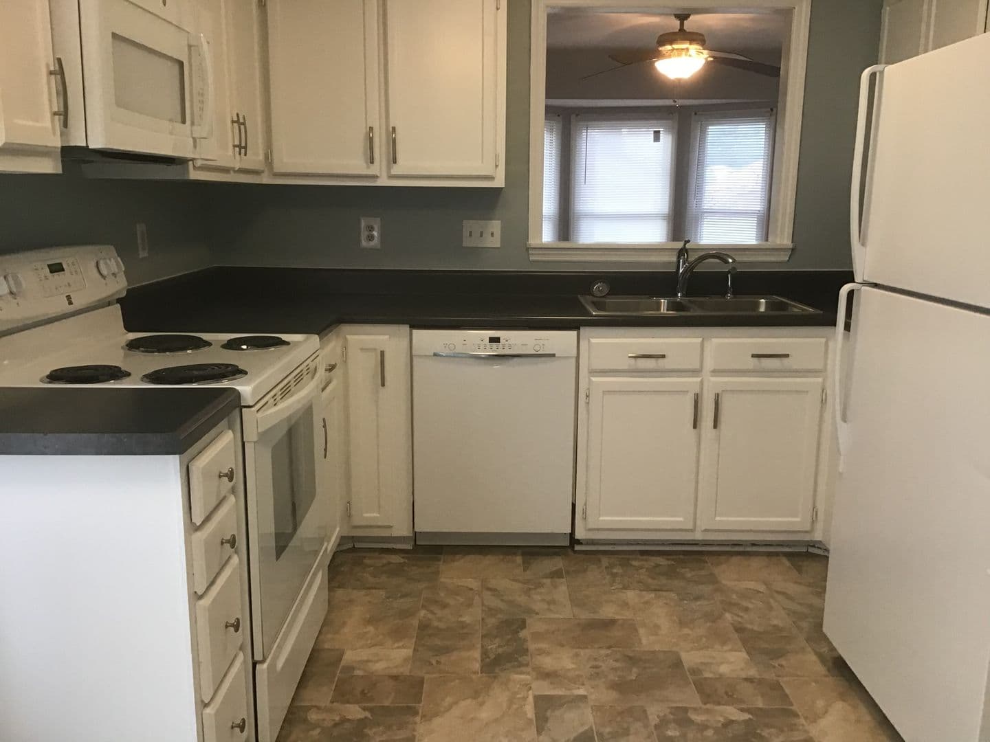 FAYETTEVILLE House: 6793 CANDLEWOOD DR