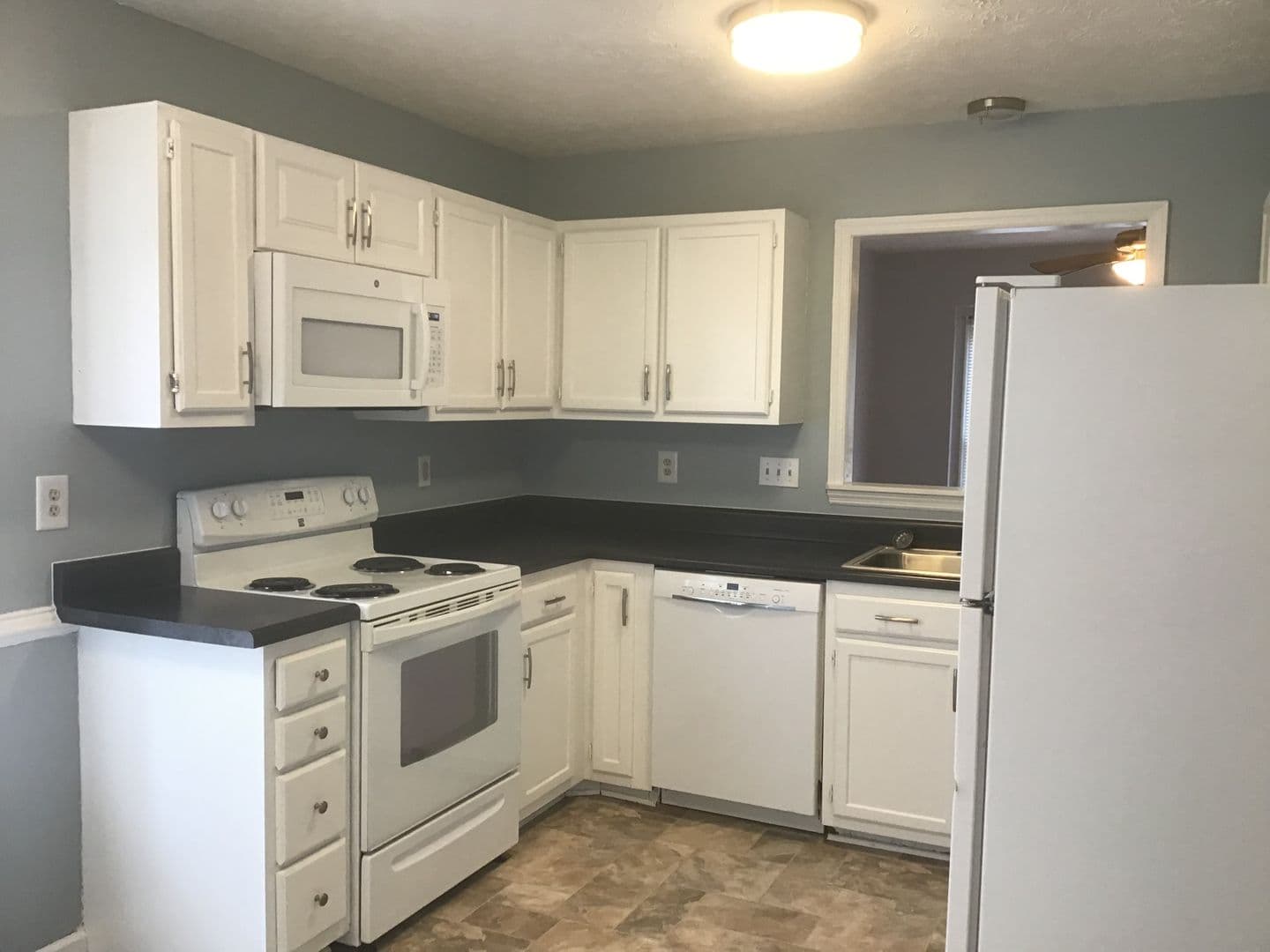 FAYETTEVILLE House: 6793 CANDLEWOOD DR