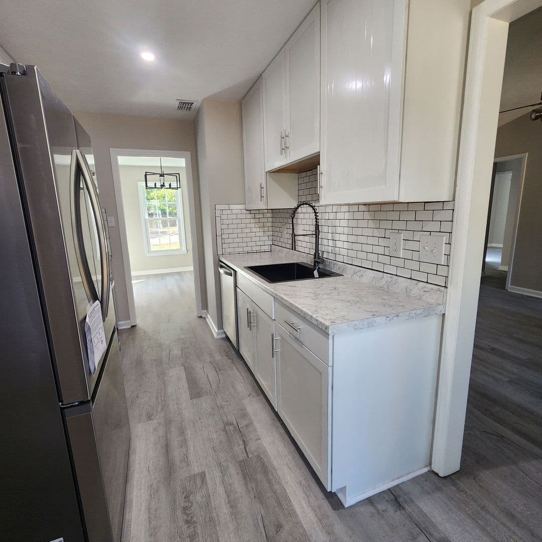 FAYETTEVILLE House: 7248 PEBBLEBROOK
