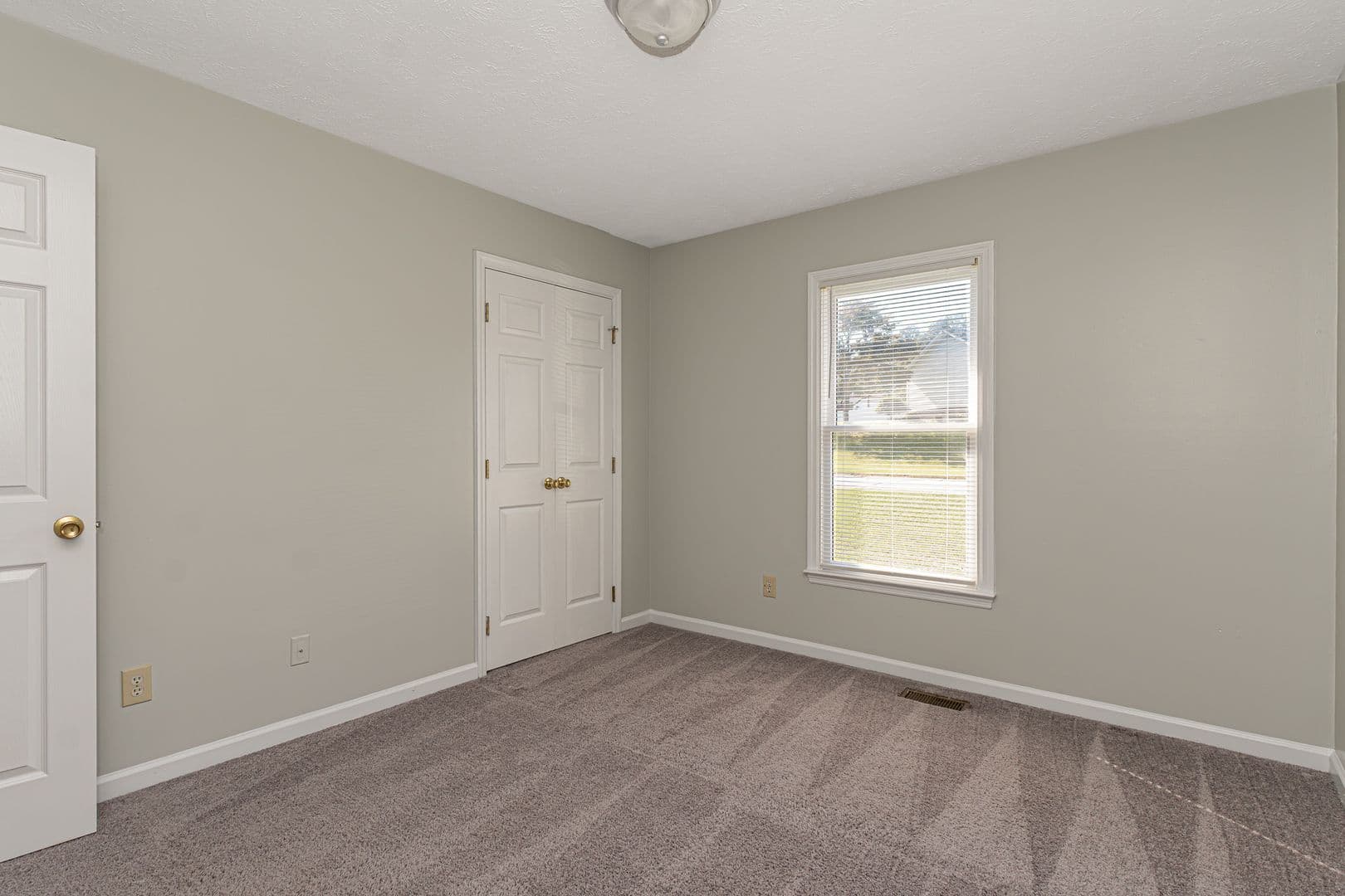 HOPE MILLS House: 3539 HANOVER DRIVE