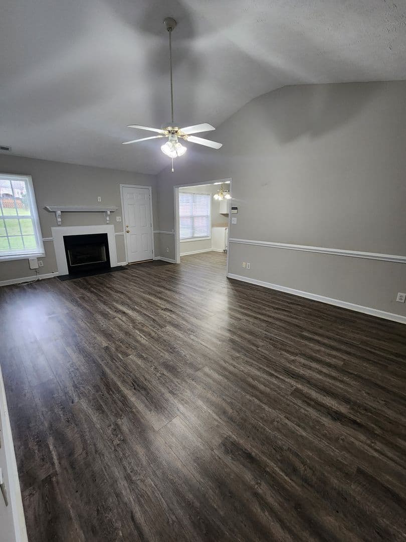 FAYETTEVILLE House: 1825 SWANN STREET