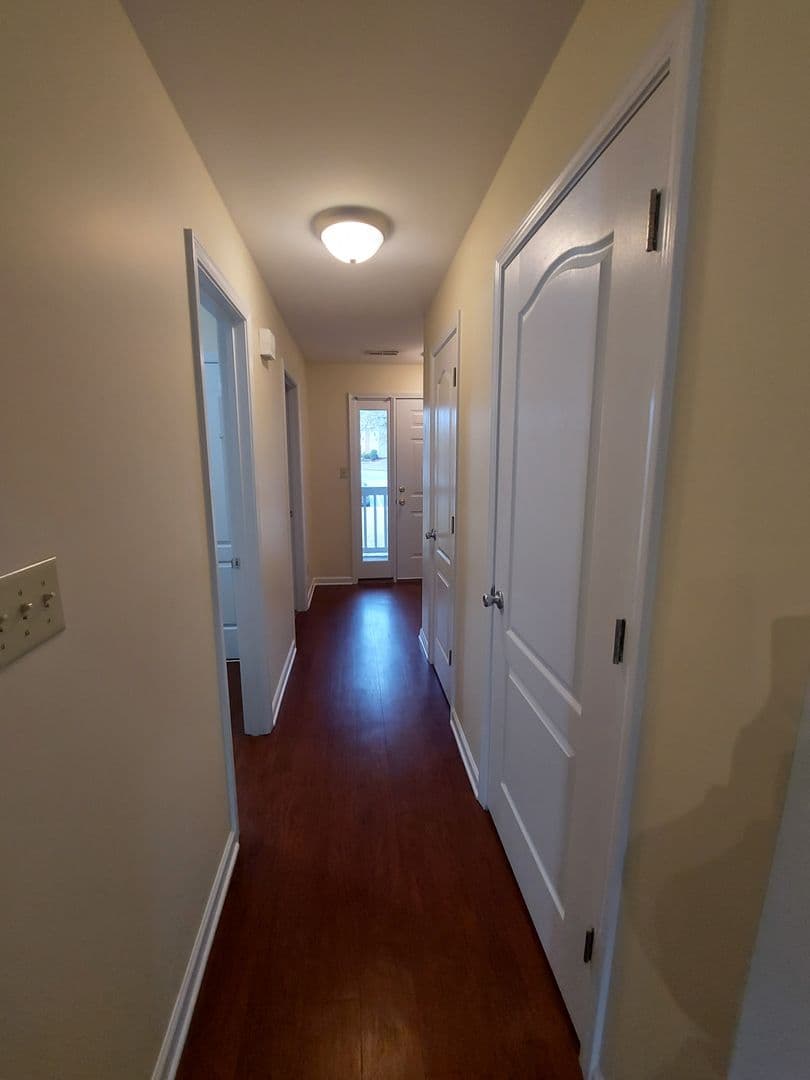 FAYETTEVILLE Condo: 661-6 BARTON'S LANDING