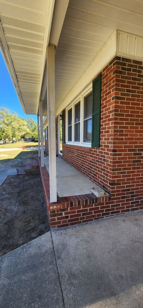 SPRING LAKE House: 701 FREDA COURT