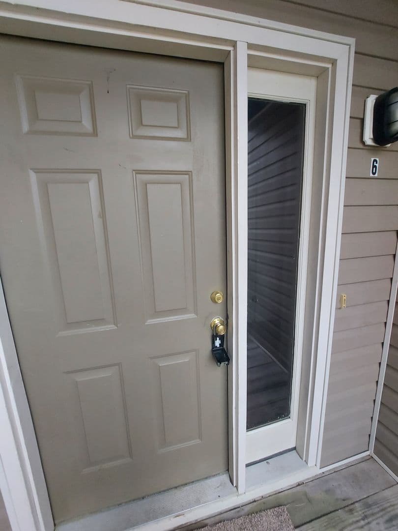 FAYETTEVILLE Condo: 661-6 BARTON'S LANDING