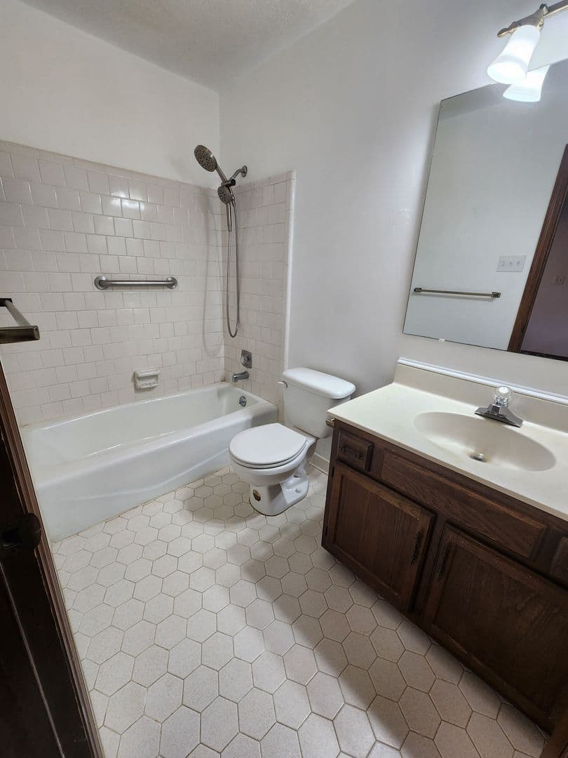 FAYETTEVILLE House: 6871 S STAFF ROAD