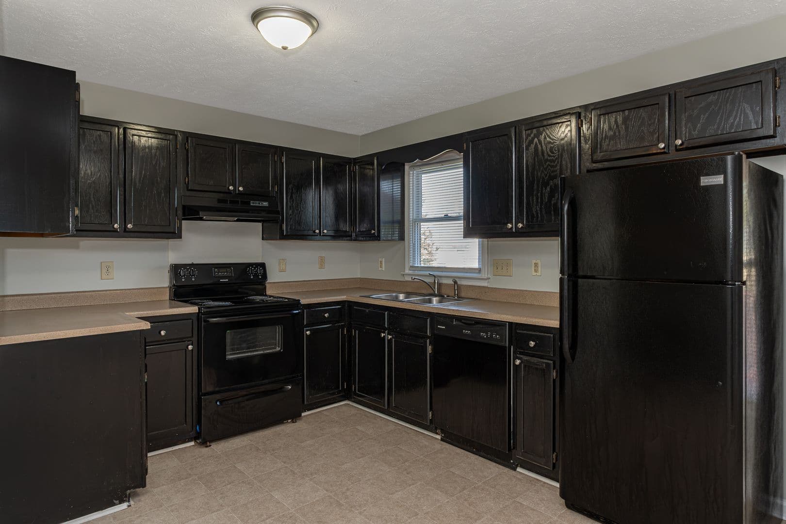 HOPE MILLS House: 3539 HANOVER DRIVE