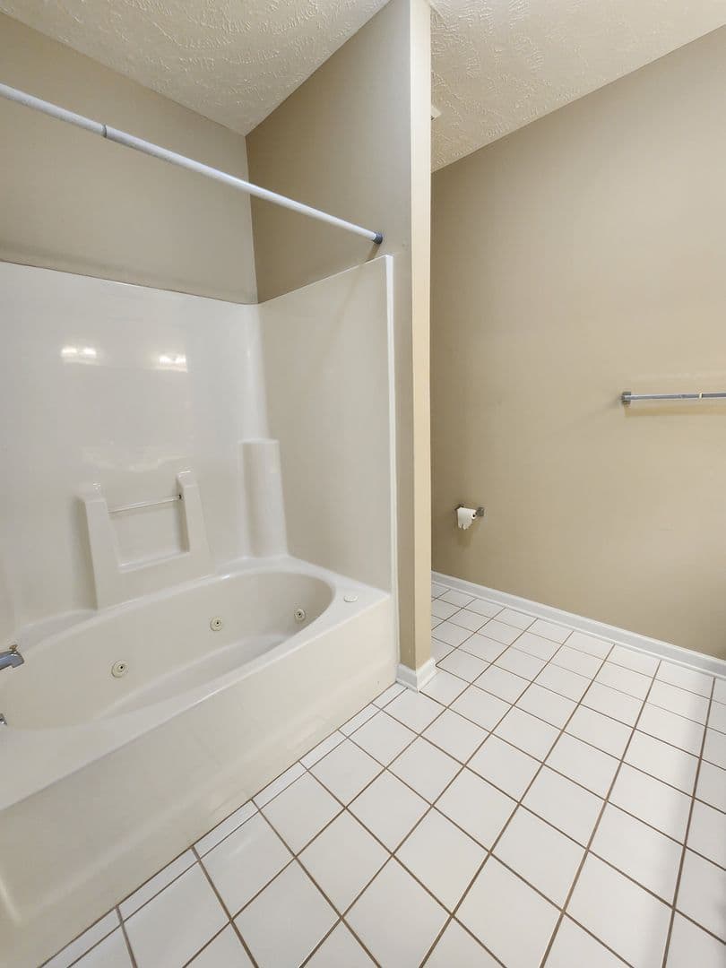FAYETTEVILLE House: 3109 WISTERIA LANE UNIT 201