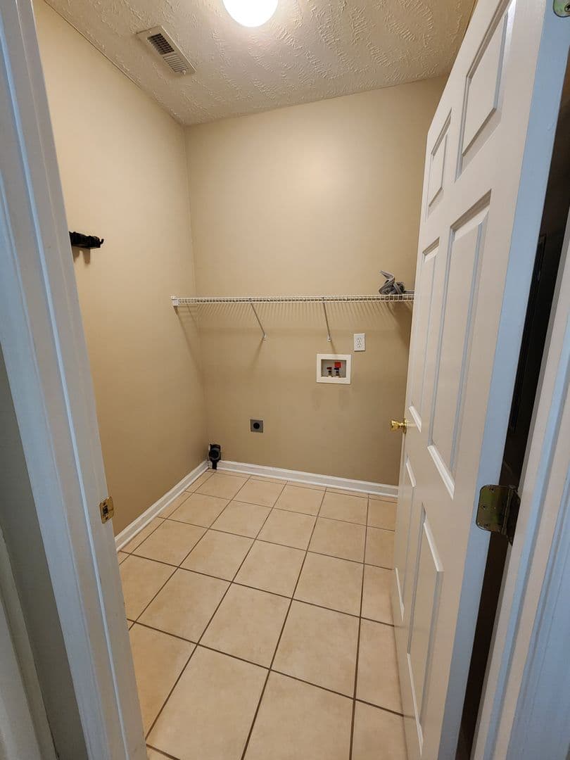 FAYETTEVILLE House: 3109 WISTERIA LANE UNIT 201