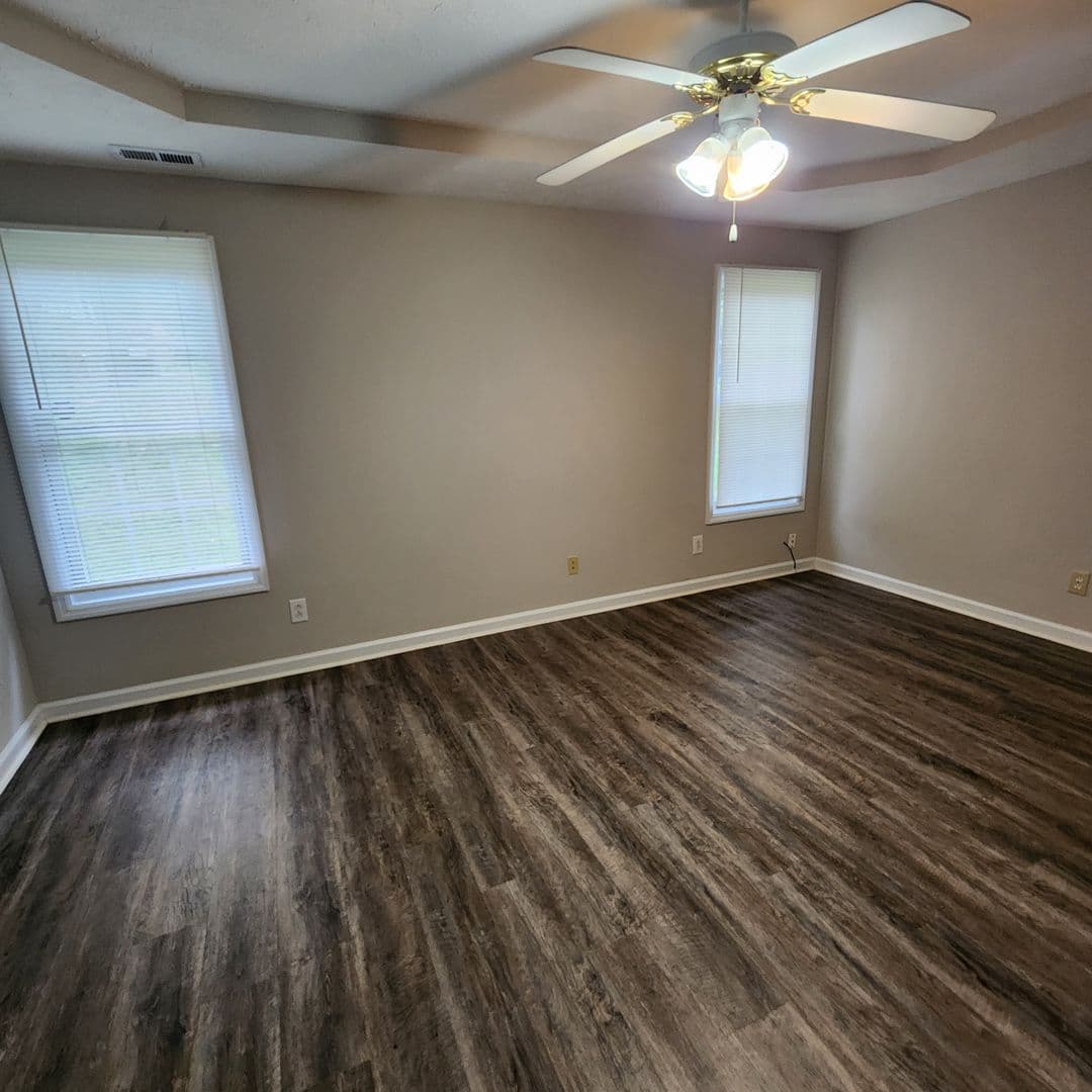 FAYETTEVILLE House: 1825 SWANN STREET