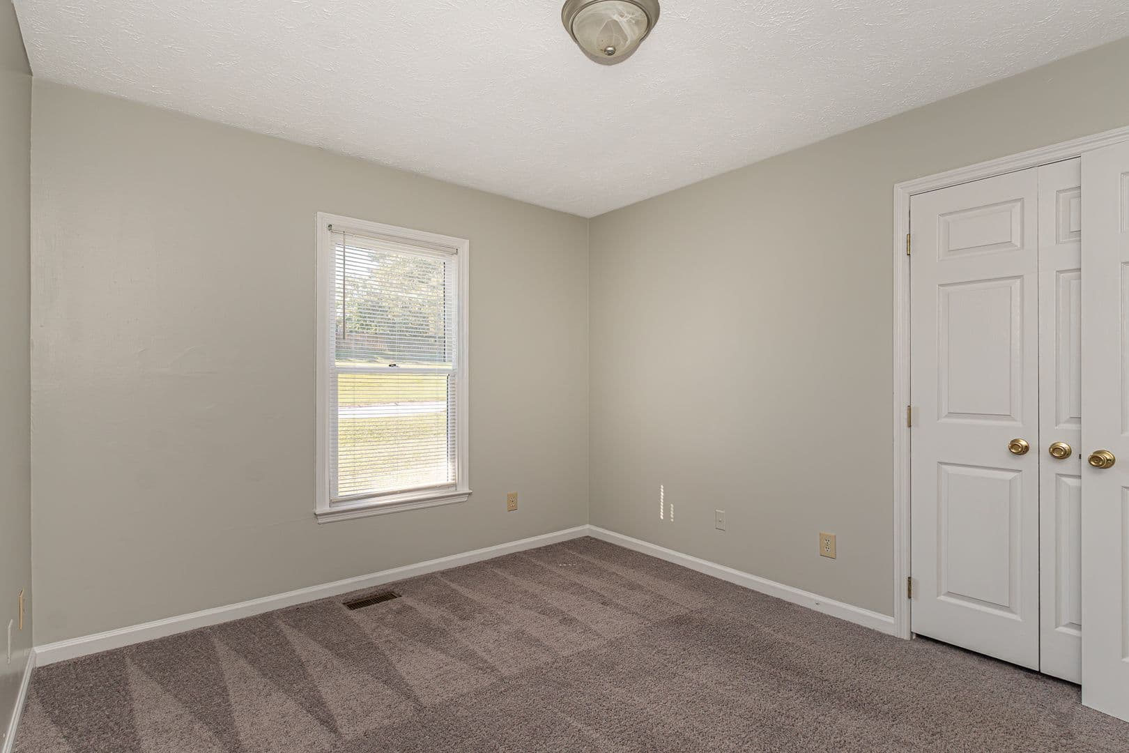HOPE MILLS House: 3539 HANOVER DRIVE