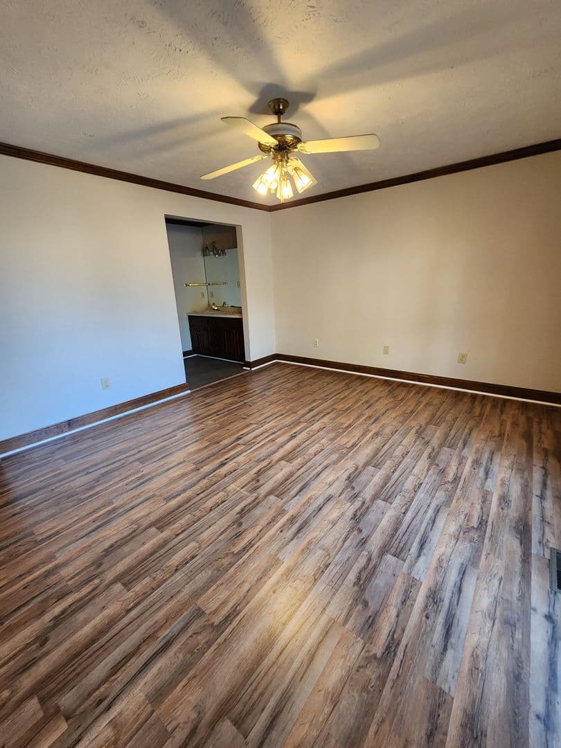 FAYETTEVILLE House: 449 LANDS END ROAD