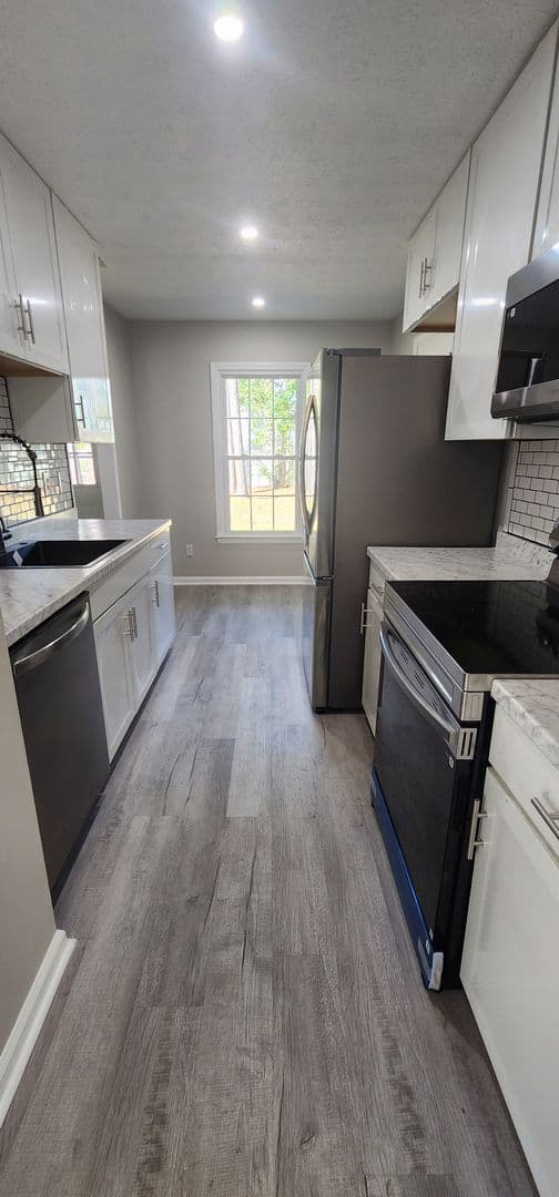 FAYETTEVILLE House: 7248 PEBBLEBROOK