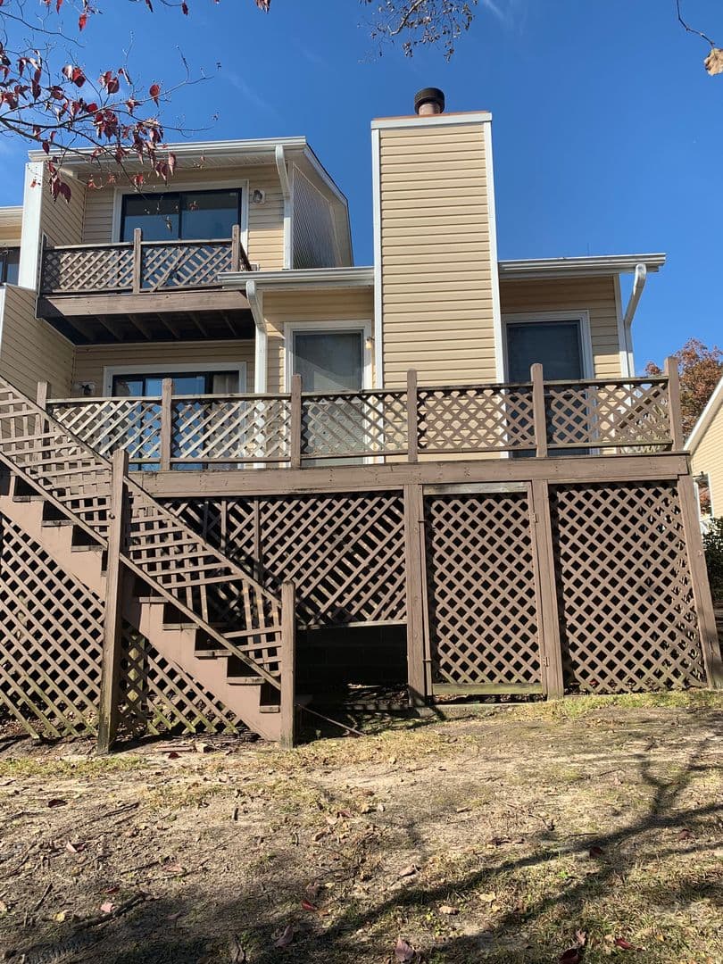FAYETTEVILLE House: 449 LANDS END ROAD
