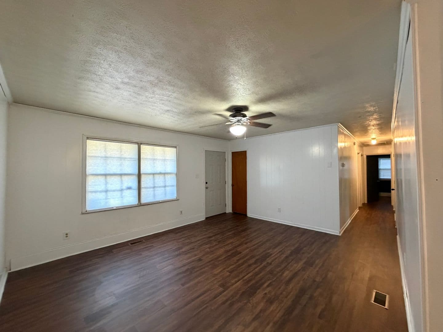 Fayetteville House: 6350 Rockford Drive