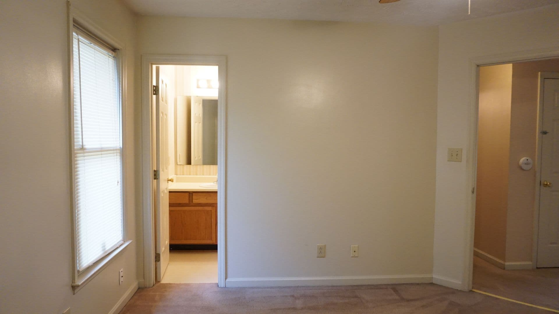 Fayetteville House: 2808 Rosemeade Dr