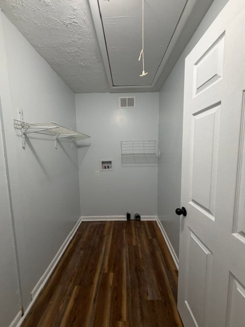 Fayetteville House: 434 Crystal Dr.