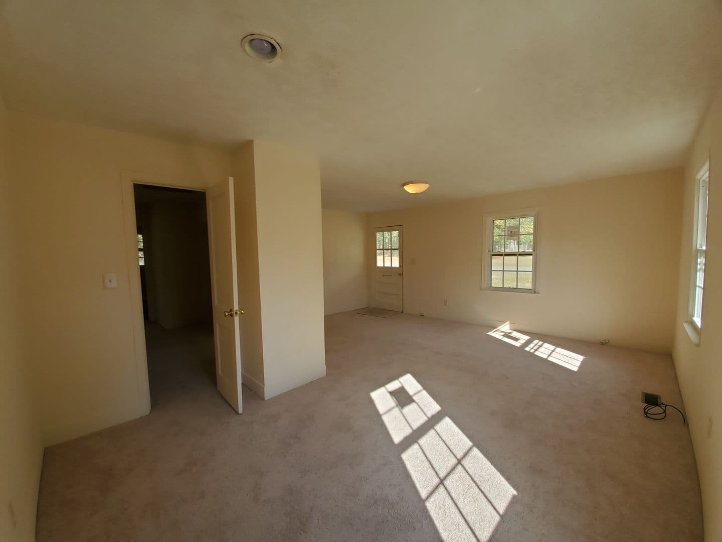 Raeford House: 905 N. Fulton Street