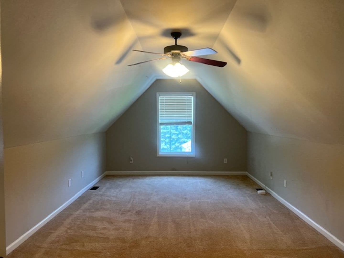 Fayetteville House: 436 Chester Lake Place