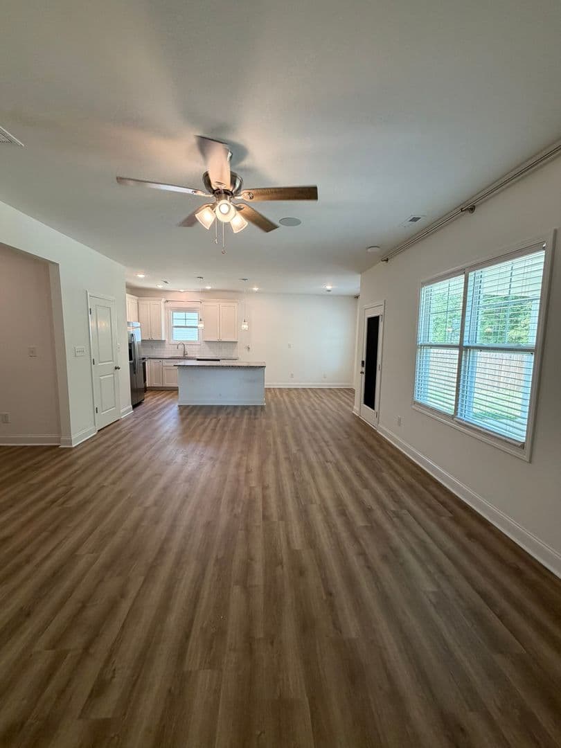 Raeford House: 908 Stevens Street