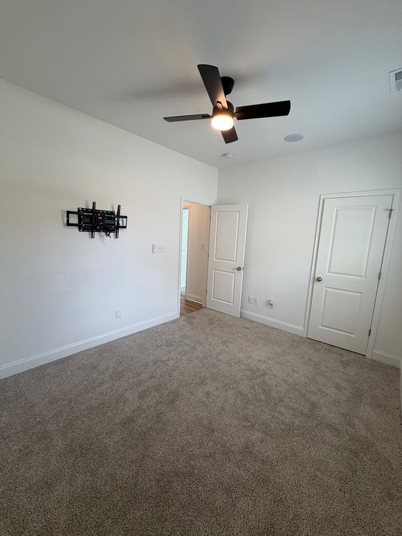 Raeford House: 908 Stevens Street
