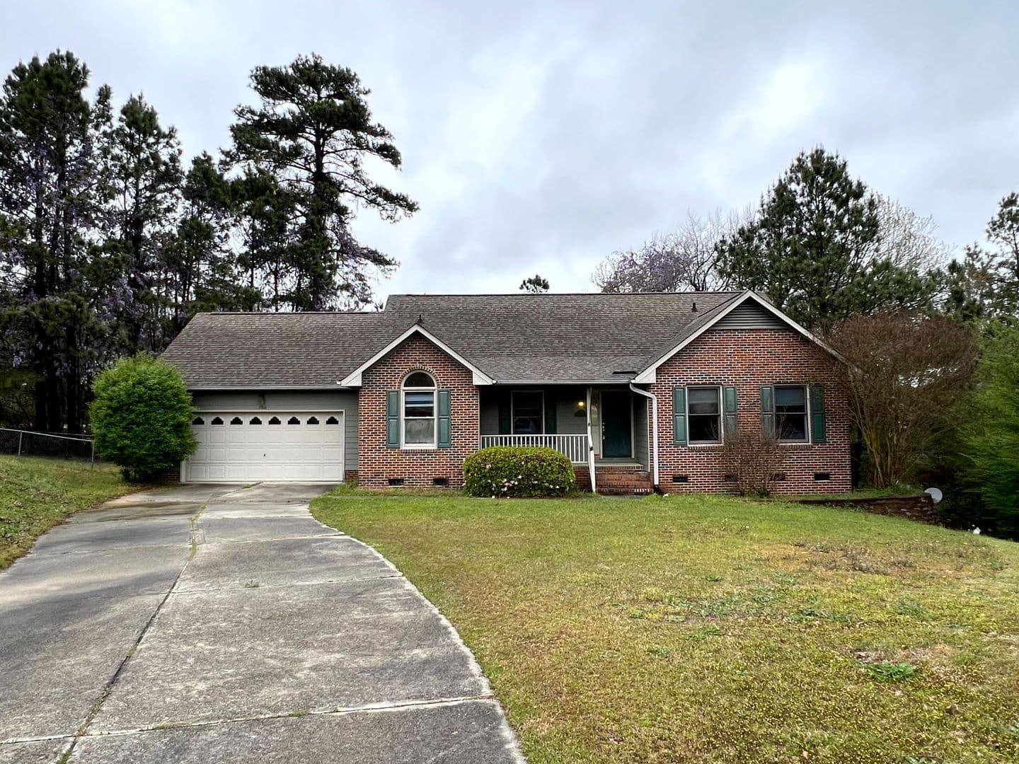 Fayetteville House: 700 Megan Ct