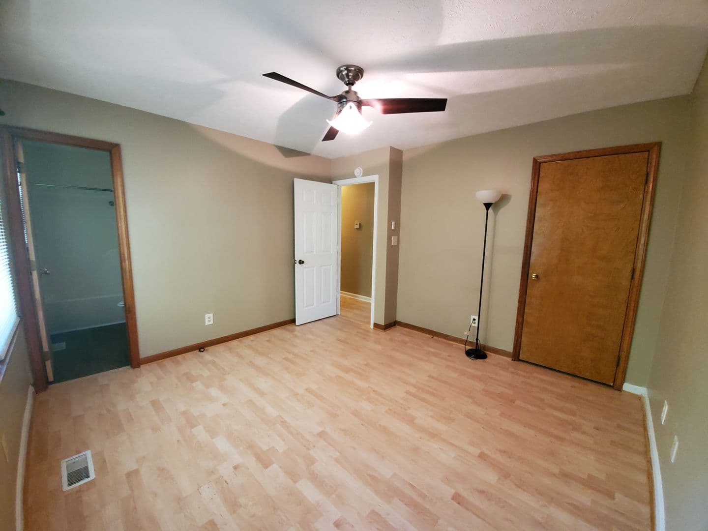 Fayetteville House: 6569 Green Meadow Court