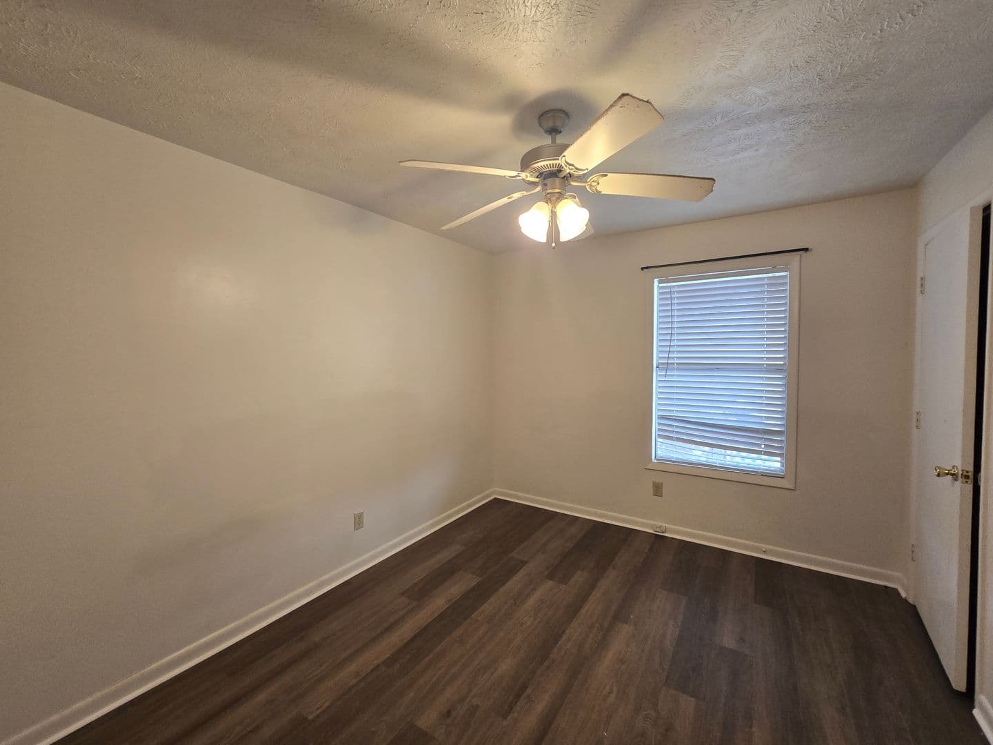 Fayetteville House: 1018-8  Wood Creek Drive