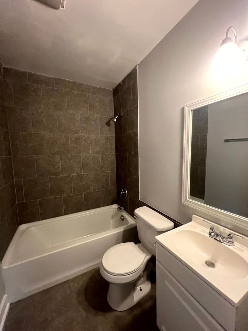 Fayetteville Condo: 214-4 Woodrow Street