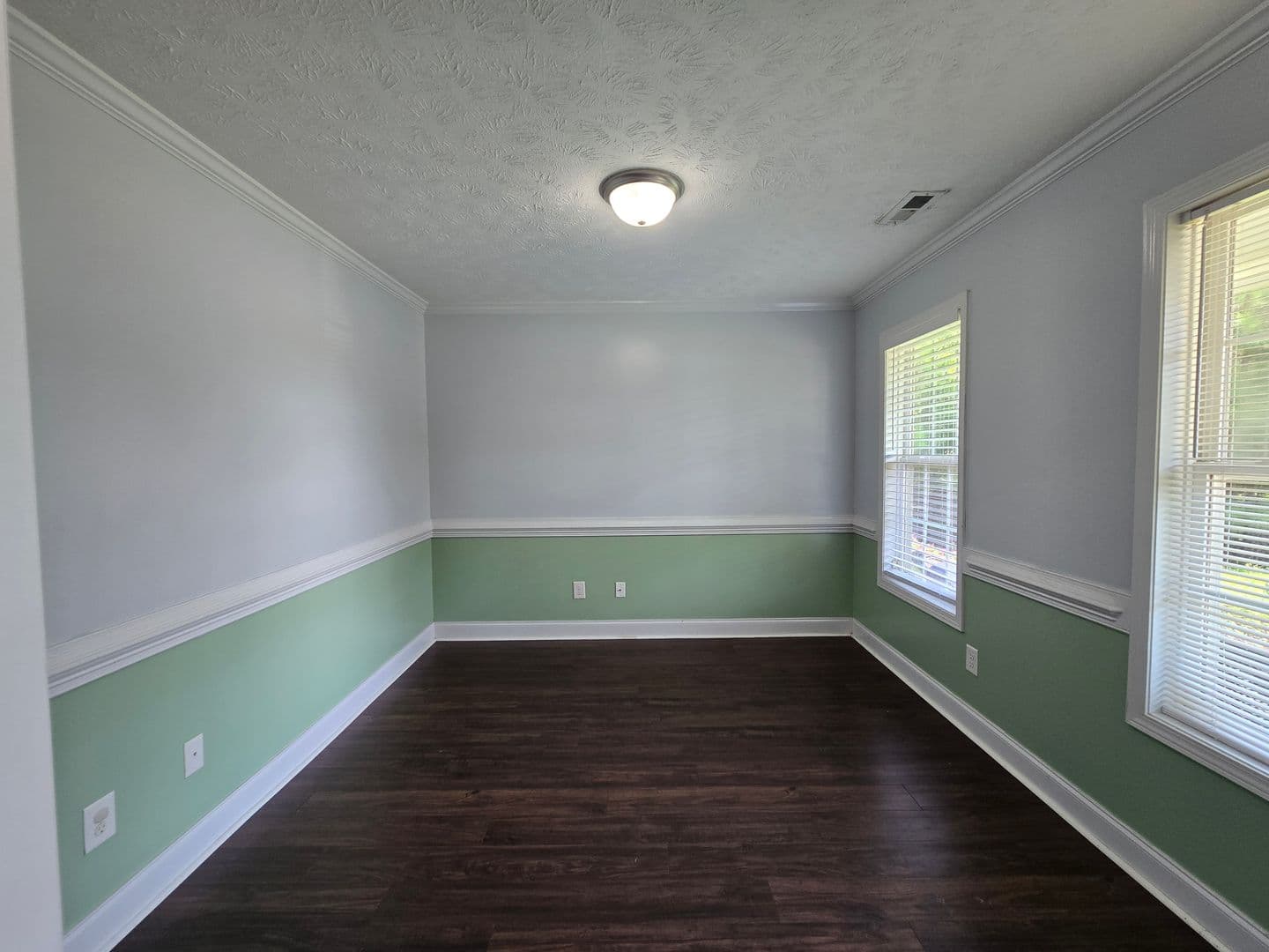 Raeford House: 103 Flag Lane