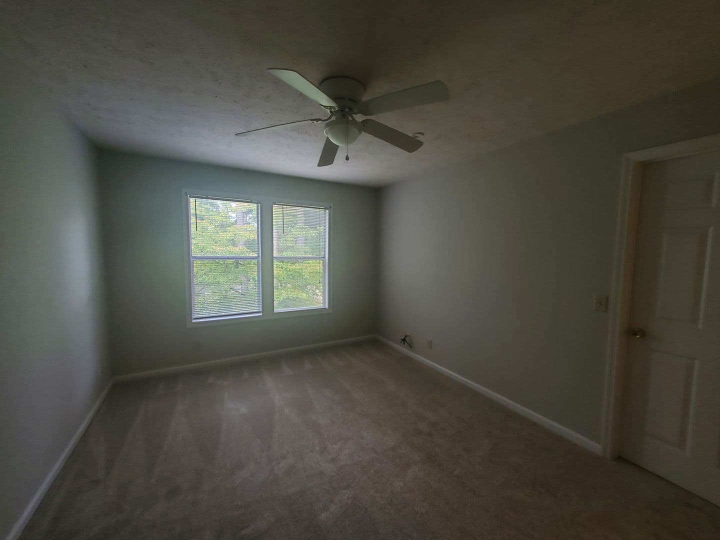Fayetteville House: 6821-8 Willowbrook Dr.