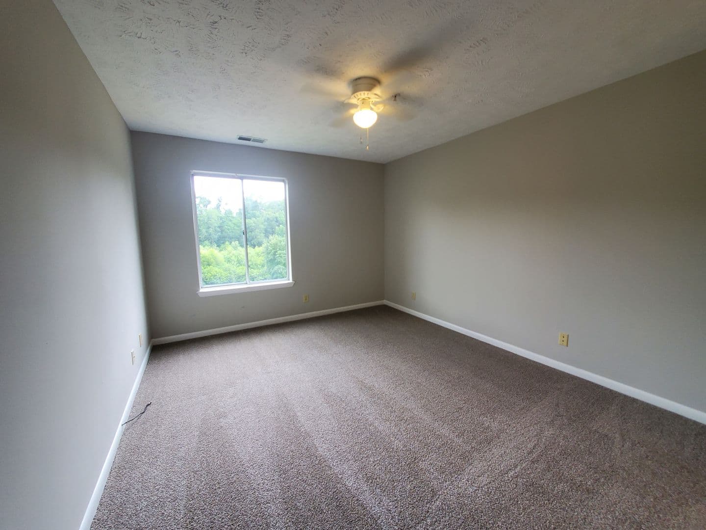 Fayetteville House: 3392-13 Galleria Drive