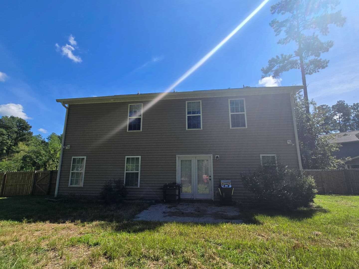 Raeford House: 103 Flag Lane