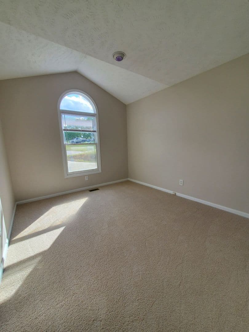 Fayetteville House: 700 Megan Ct