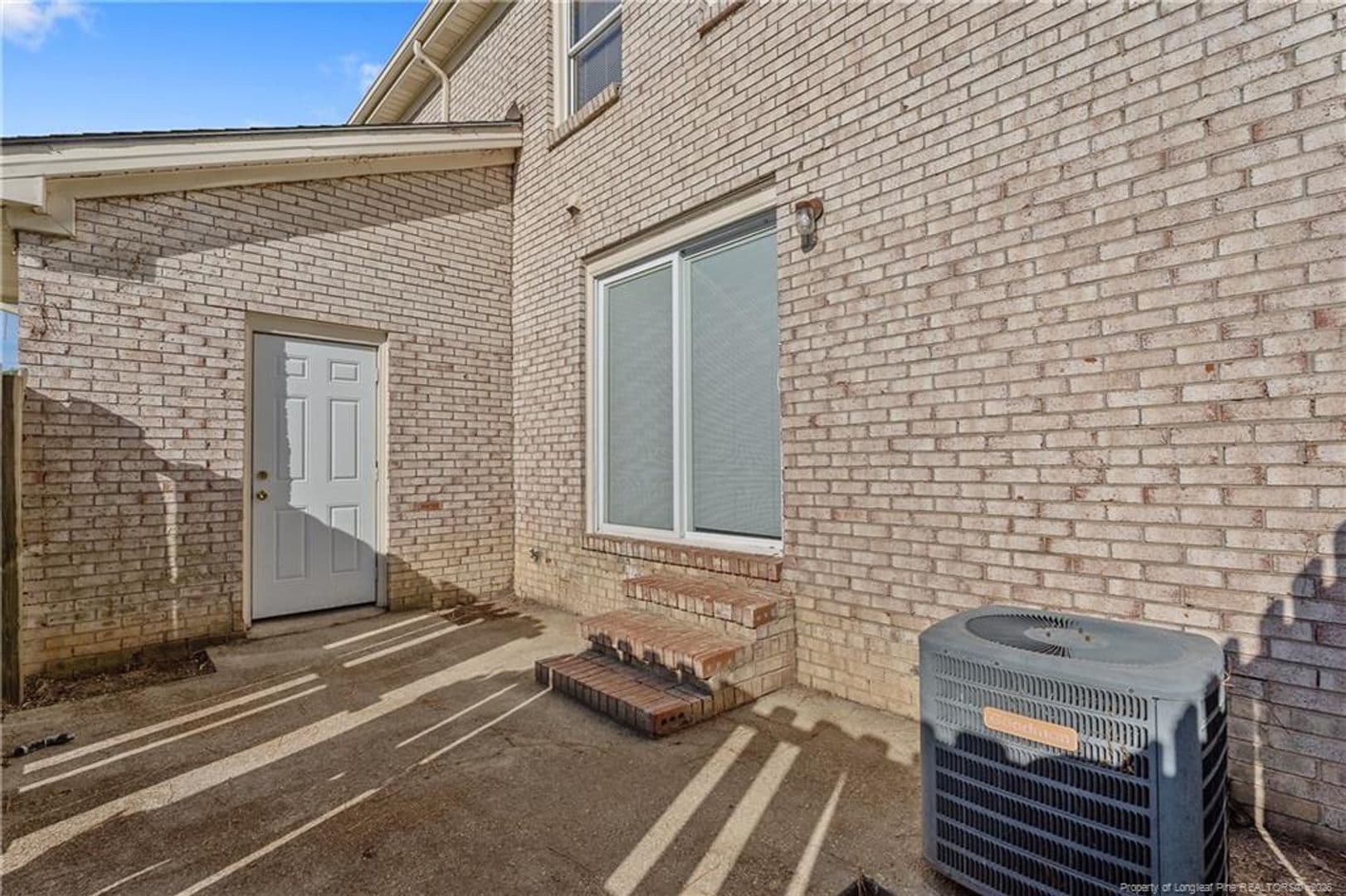 Fayetteville House: 416 Kirkcaldy