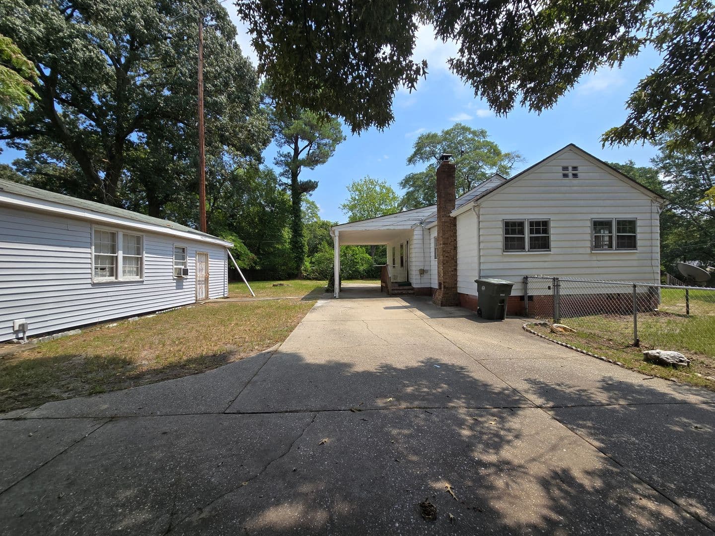 Fayetteville House: 217 Brainerd Avenue