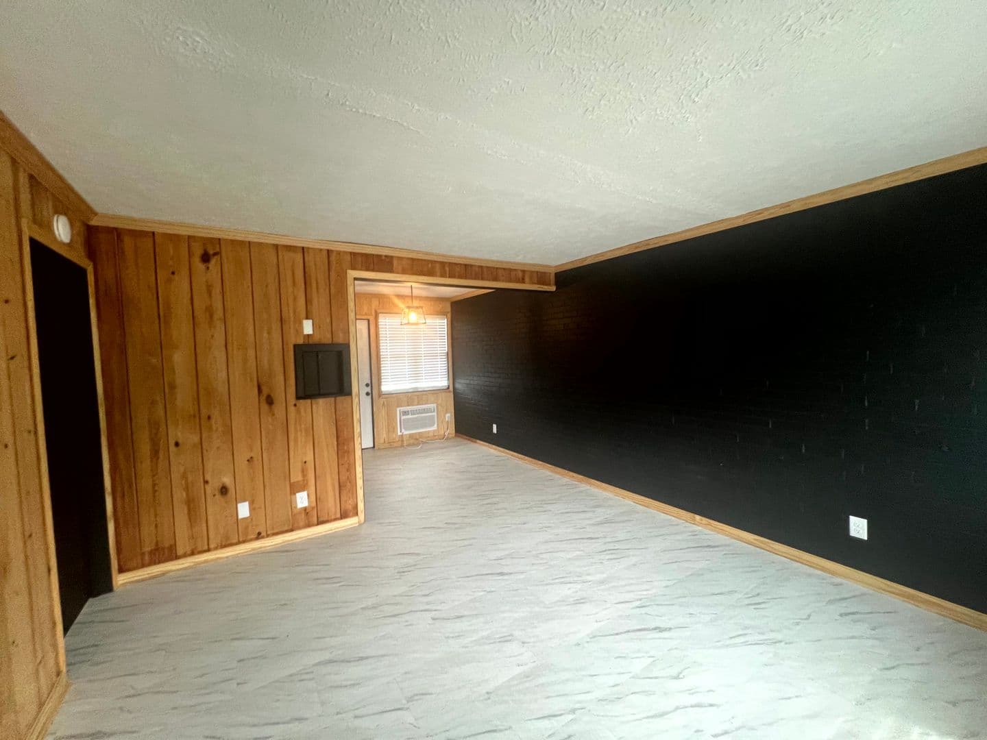 Fayetteville House: 130-B Eastwood Avenue