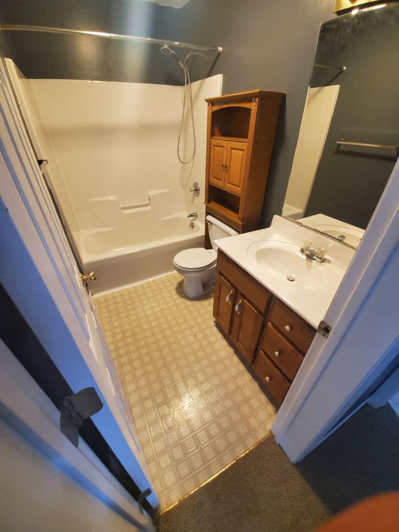 Vass House: 149 Honey Bee Ln.