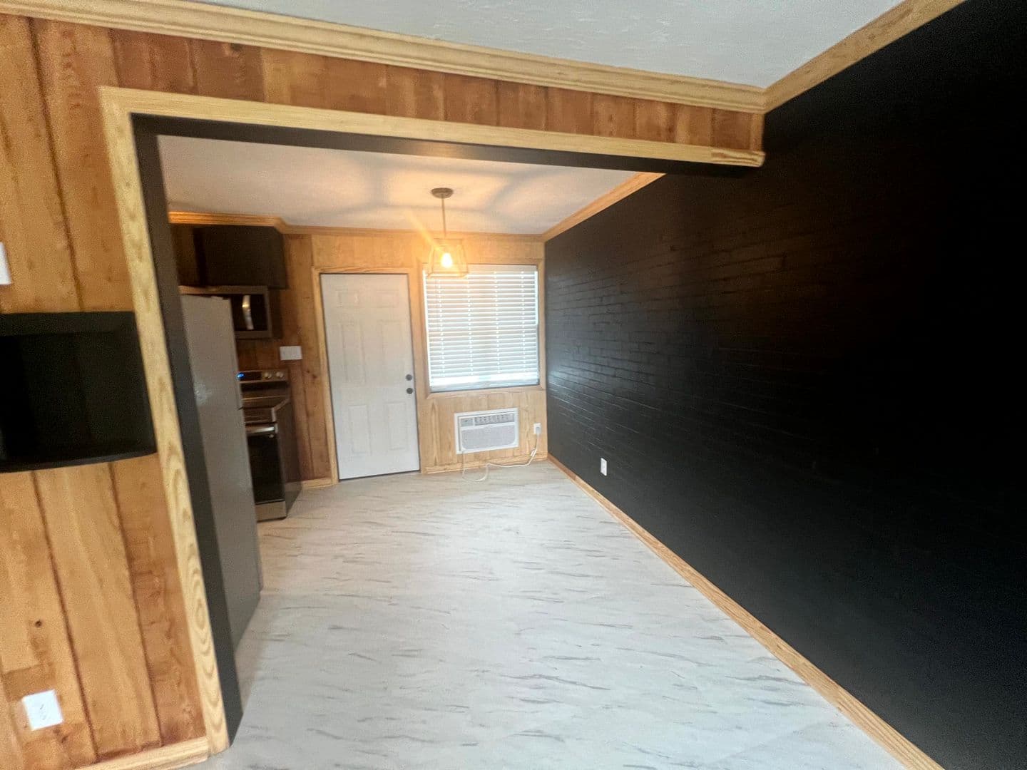Fayetteville House: 130-B Eastwood Avenue