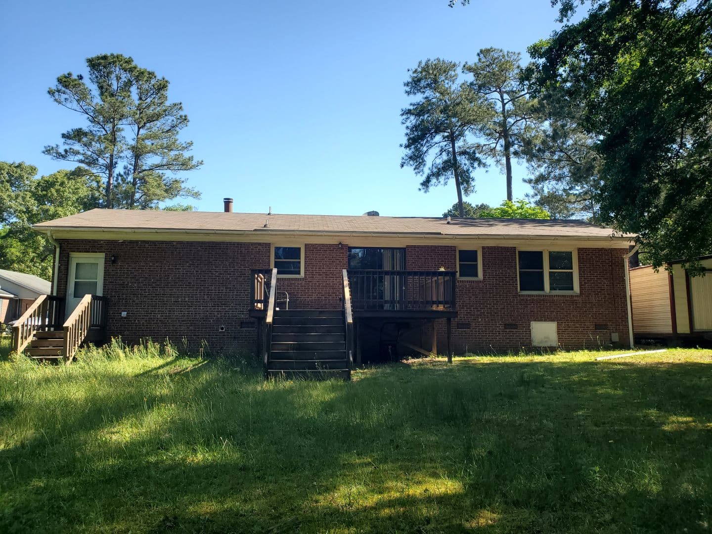 Fayetteville House: 6569 Green Meadow Court