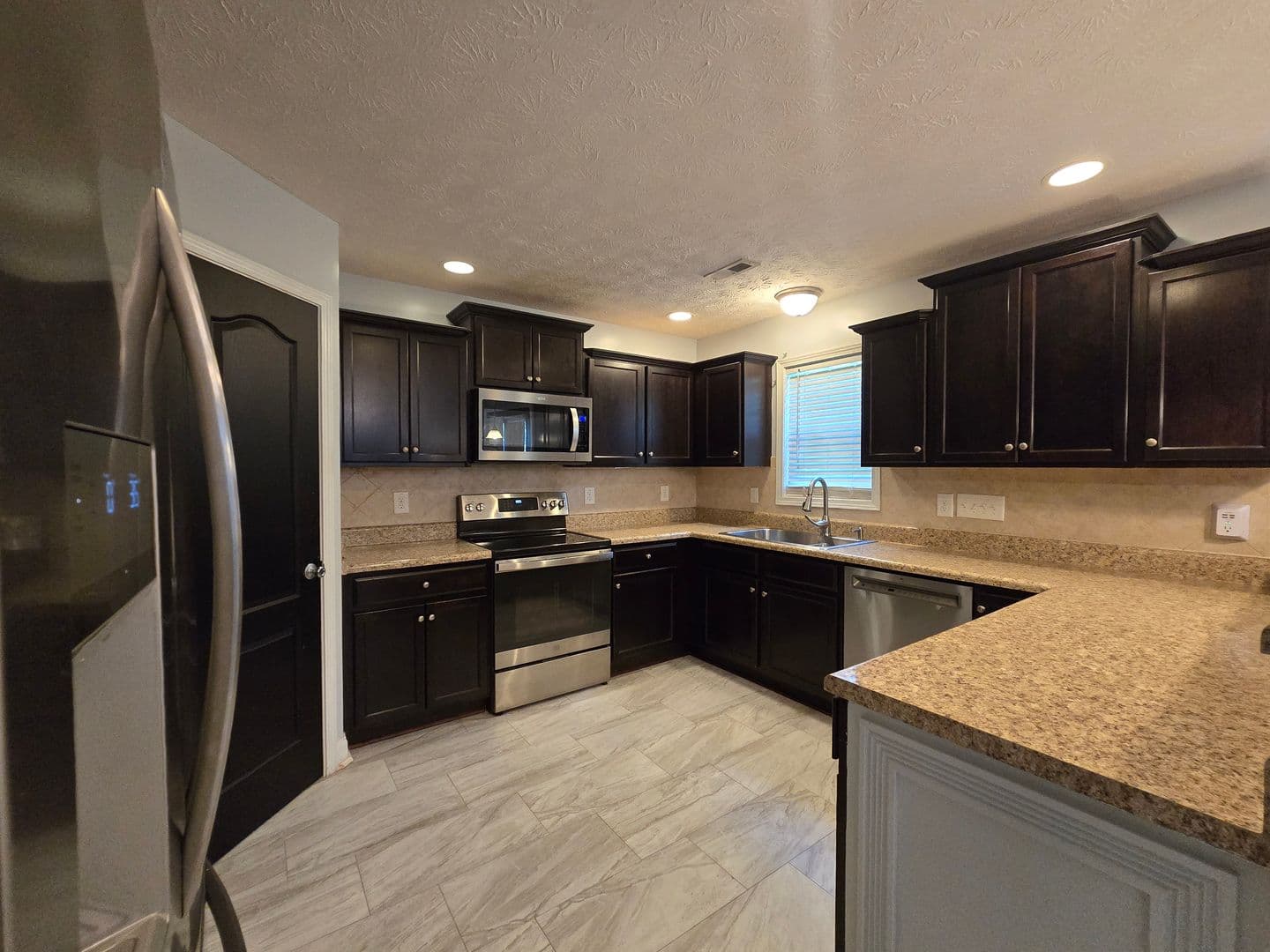 Raeford House: 103 Flag Lane