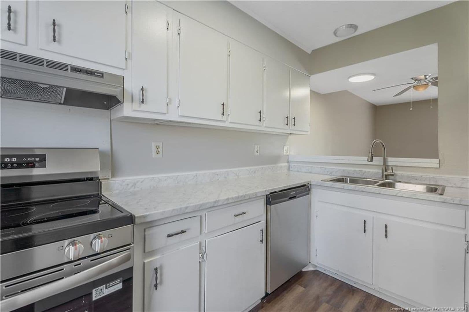 Fayetteville House: 416 Kirkcaldy