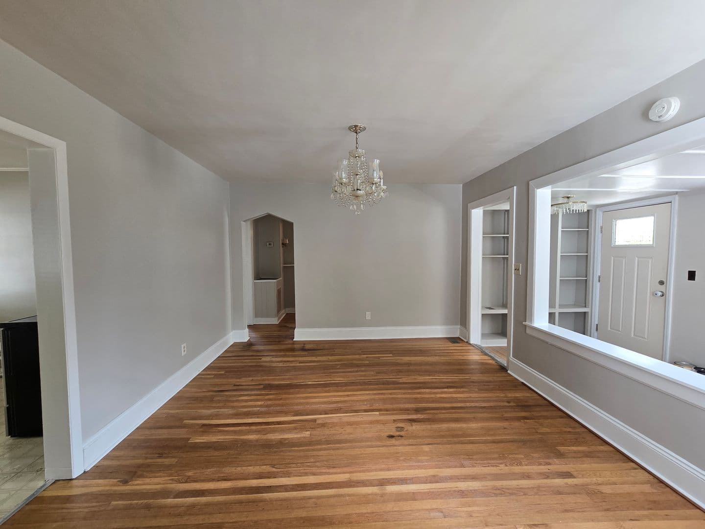 Fayetteville House: 217 Brainerd Avenue