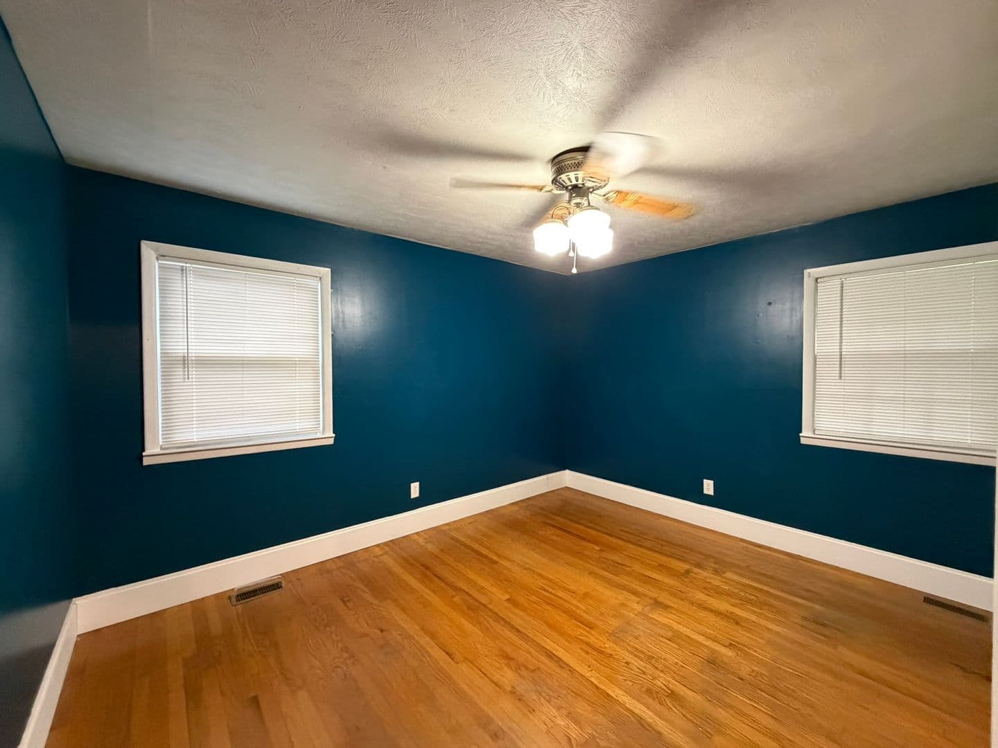 Fayetteville House: 6350 Rockford Drive