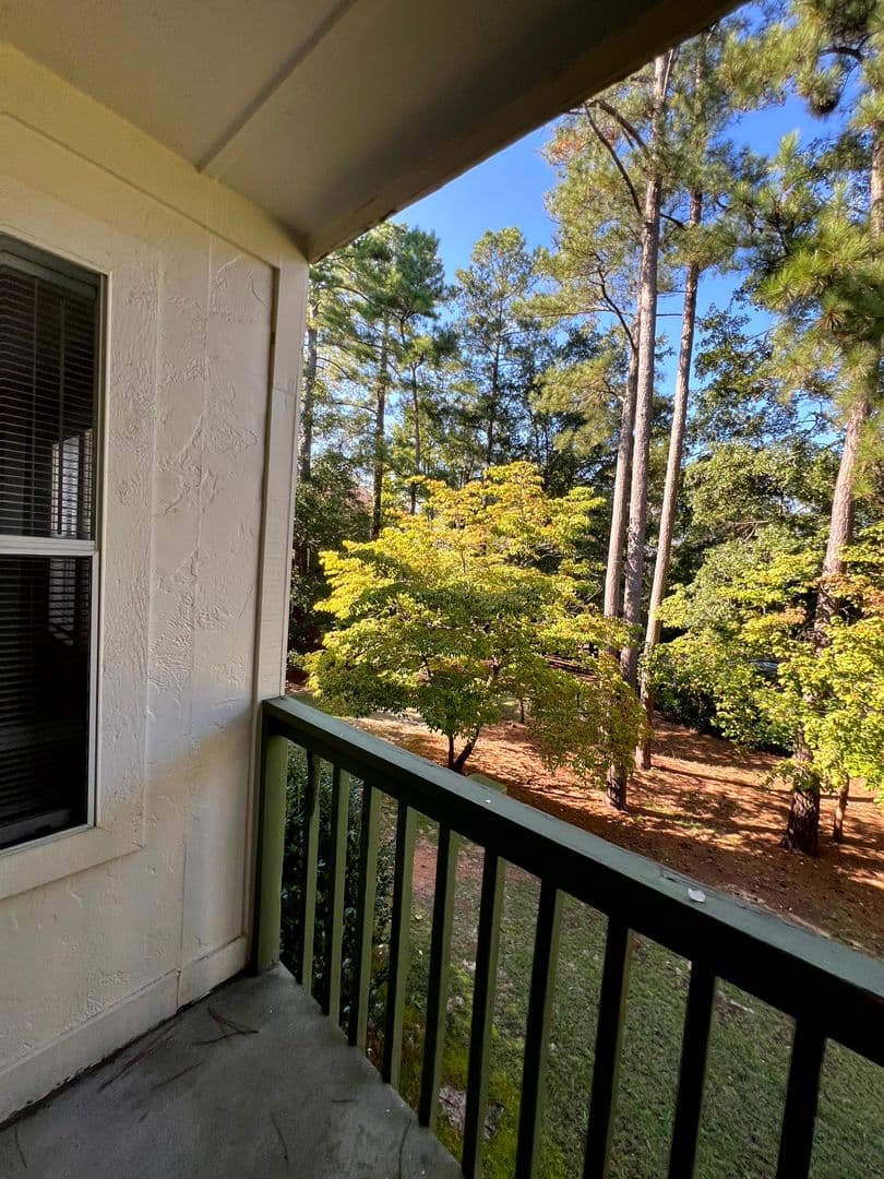 Fayetteville House: 6821-8 Willowbrook Dr.
