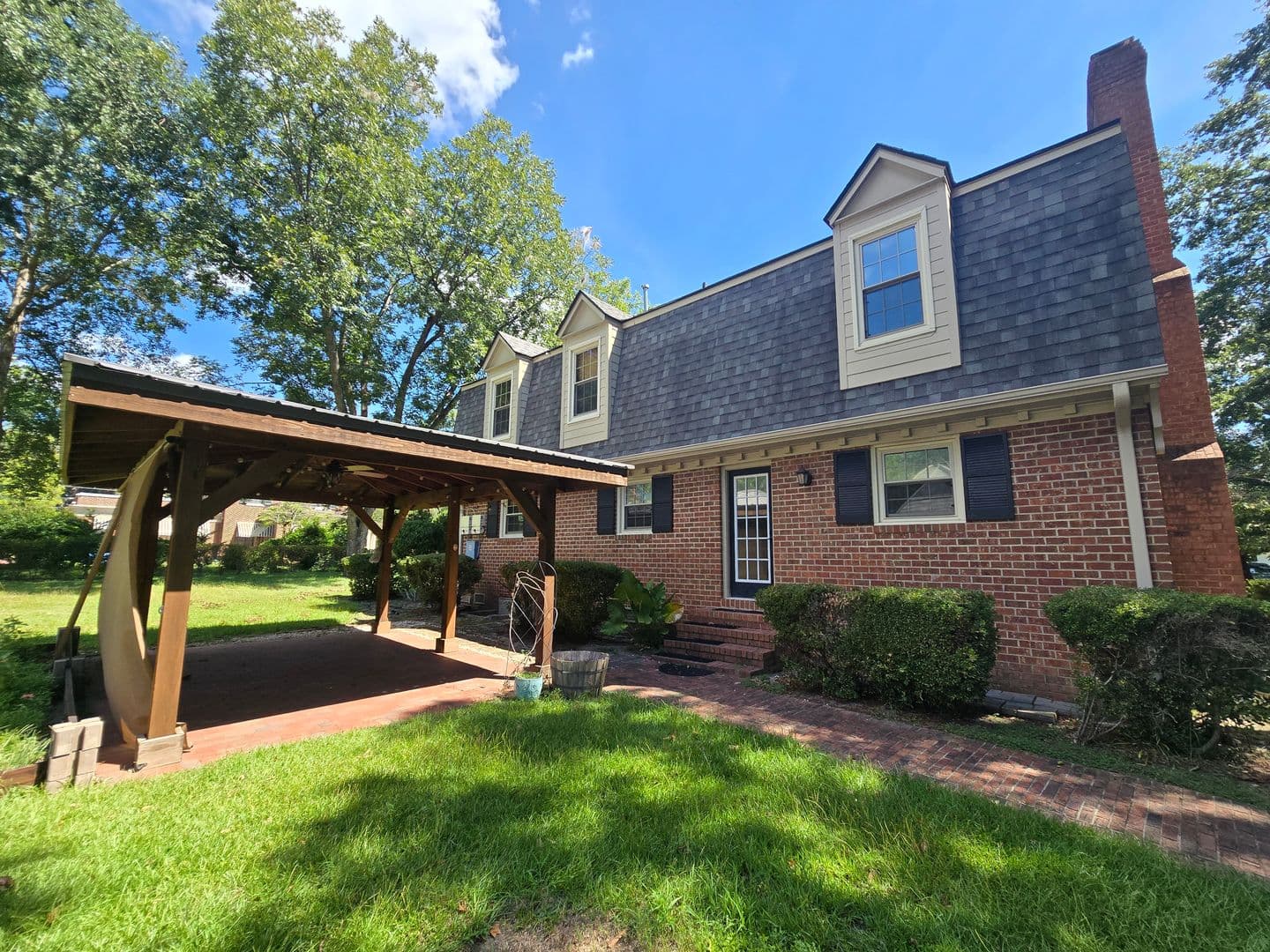 Raeford House: 409 N Fulton Street