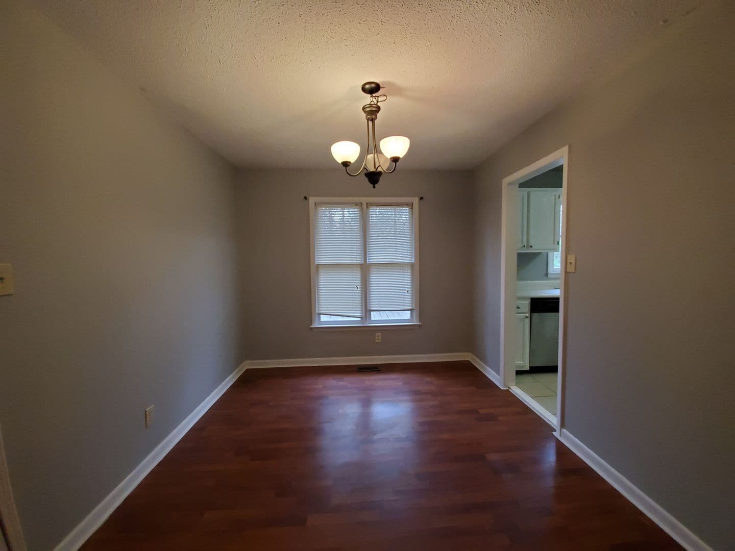 Fayetteville House: 7290 Surf Place