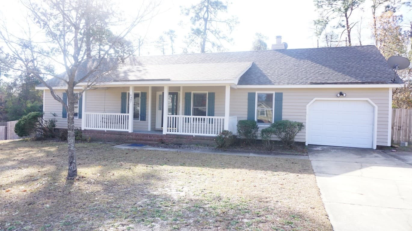 Fayetteville House: 6887 Big Wood Rd.