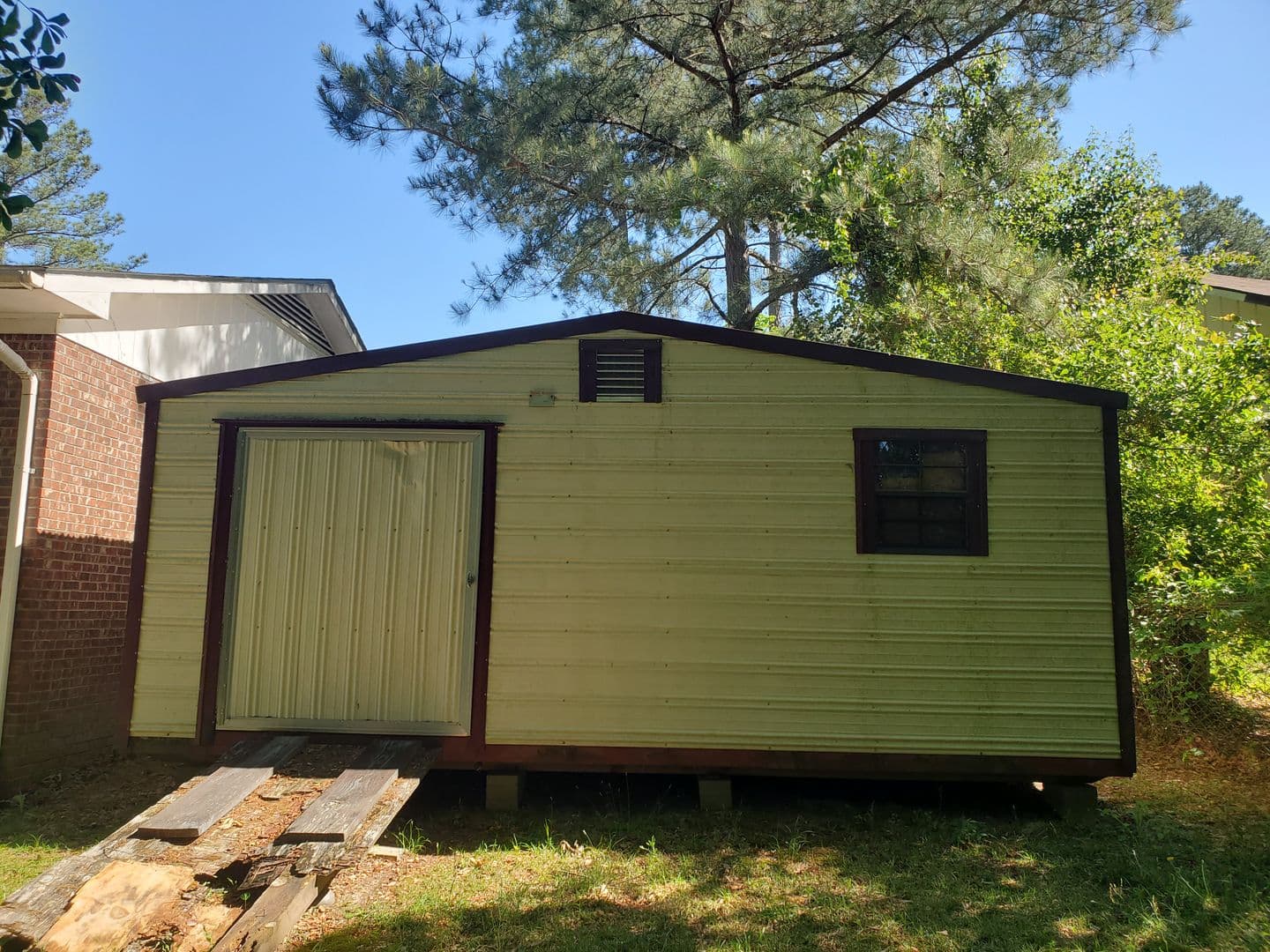Fayetteville House: 6569 Green Meadow Court