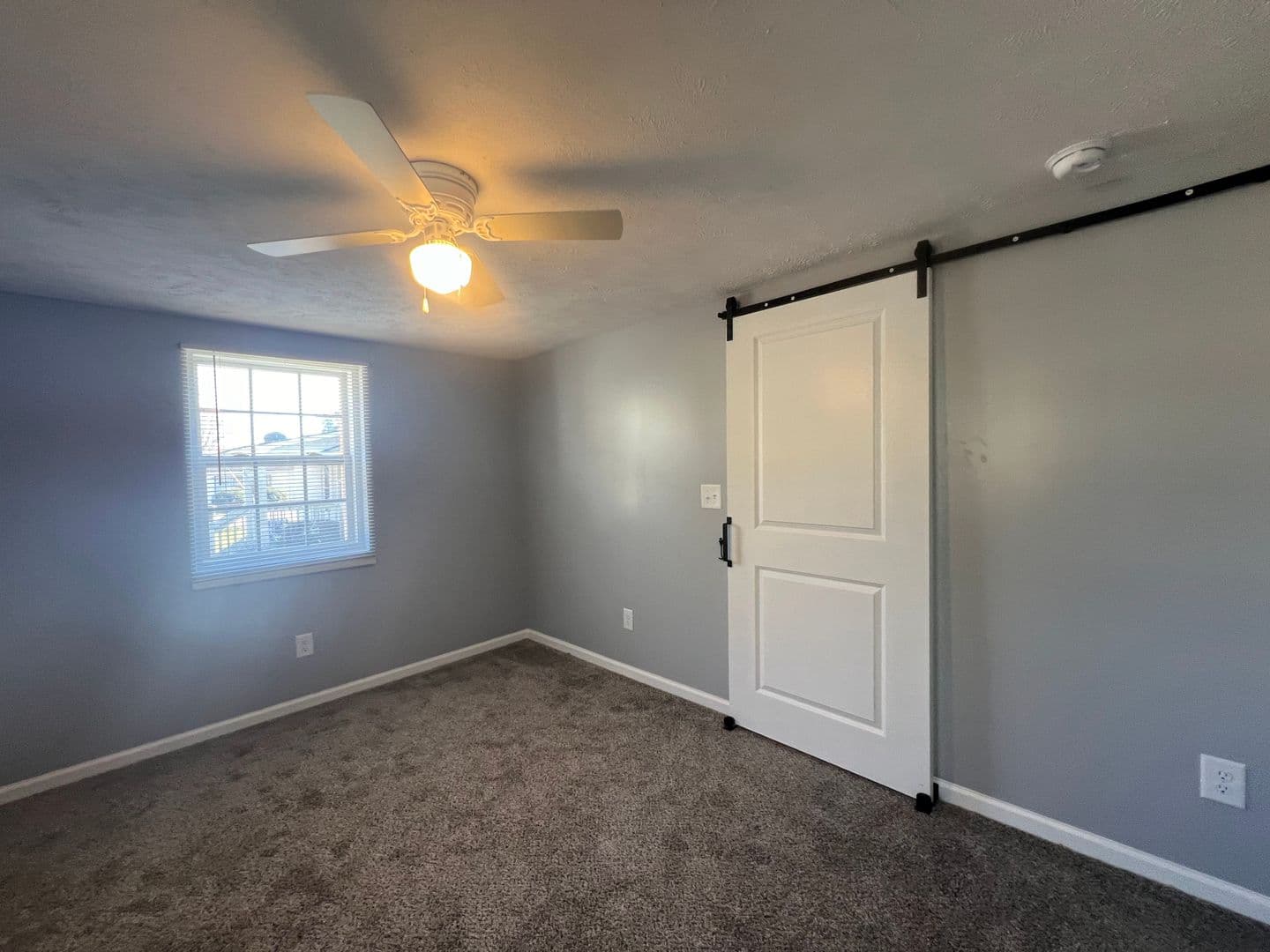 Fayetteville House: 2218-D Murchison